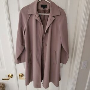 Gallery Women's Swing Style Trench Coat Size Small Collar Button Khaki Tan